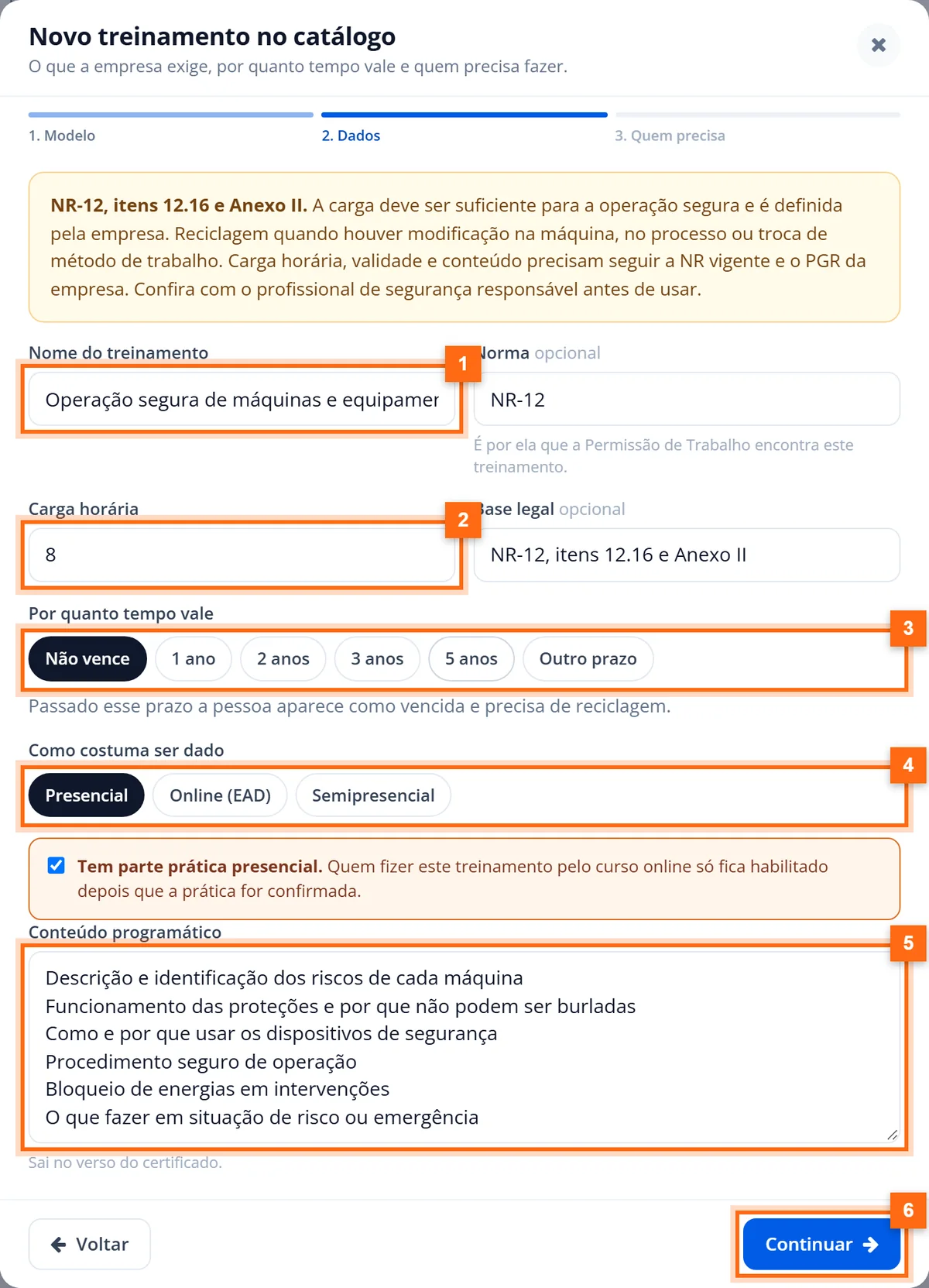 Etapa Dados do novo treinamento com nome, carga horária, validade, forma de aplicação e conteúdo programático